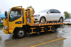 盐湖附近拖车救援24小时服务热线